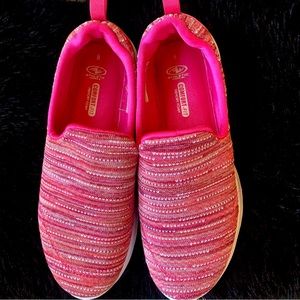 Women’s slip on shoes memory foam